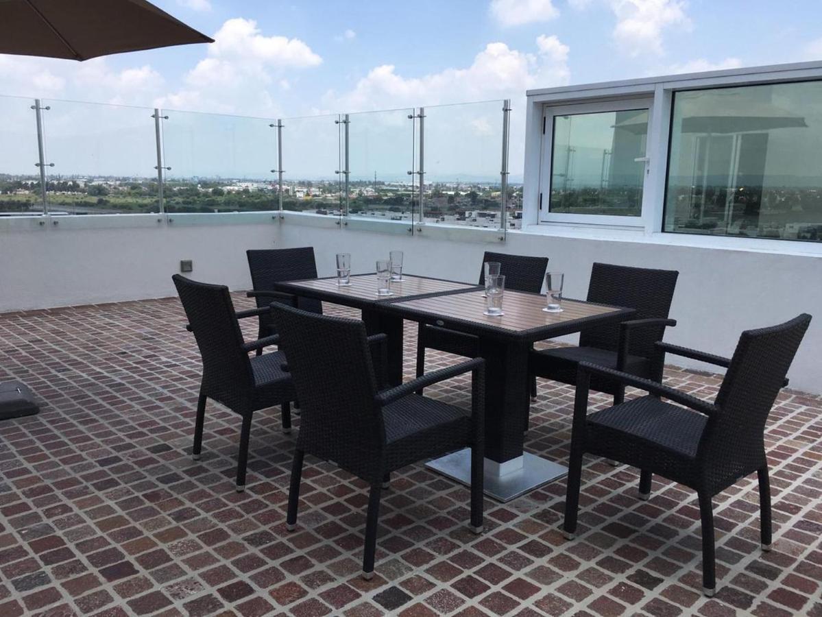 Fiesta Inn Celaya Galerias Экстерьер фото