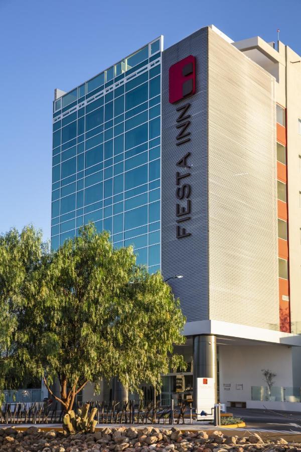 Fiesta Inn Celaya Galerias Экстерьер фото