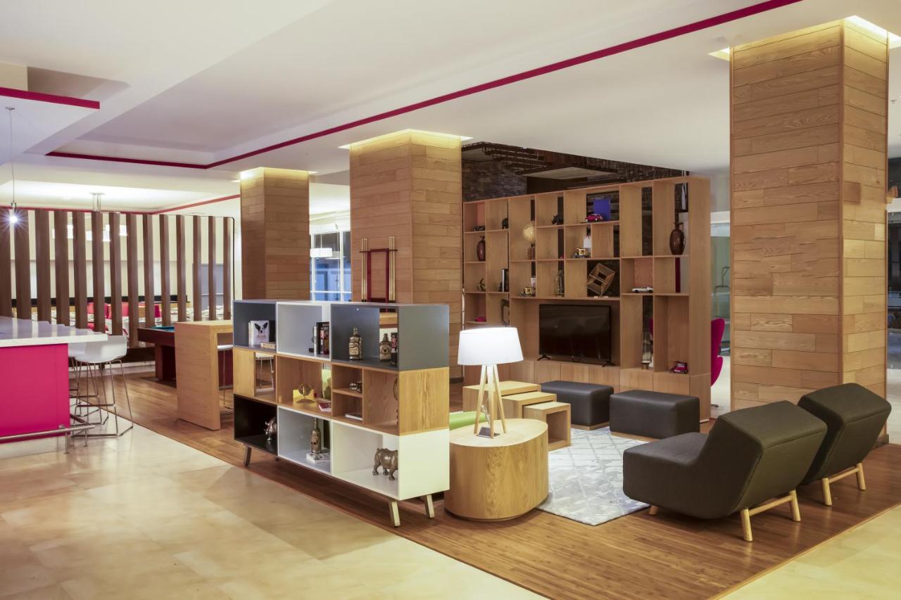 Fiesta Inn Celaya Galerias Экстерьер фото