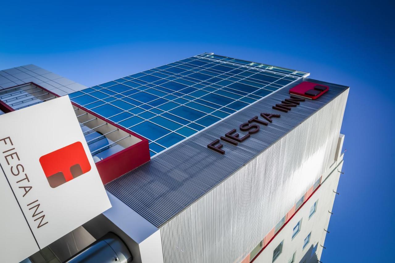 Fiesta Inn Celaya Galerias Экстерьер фото