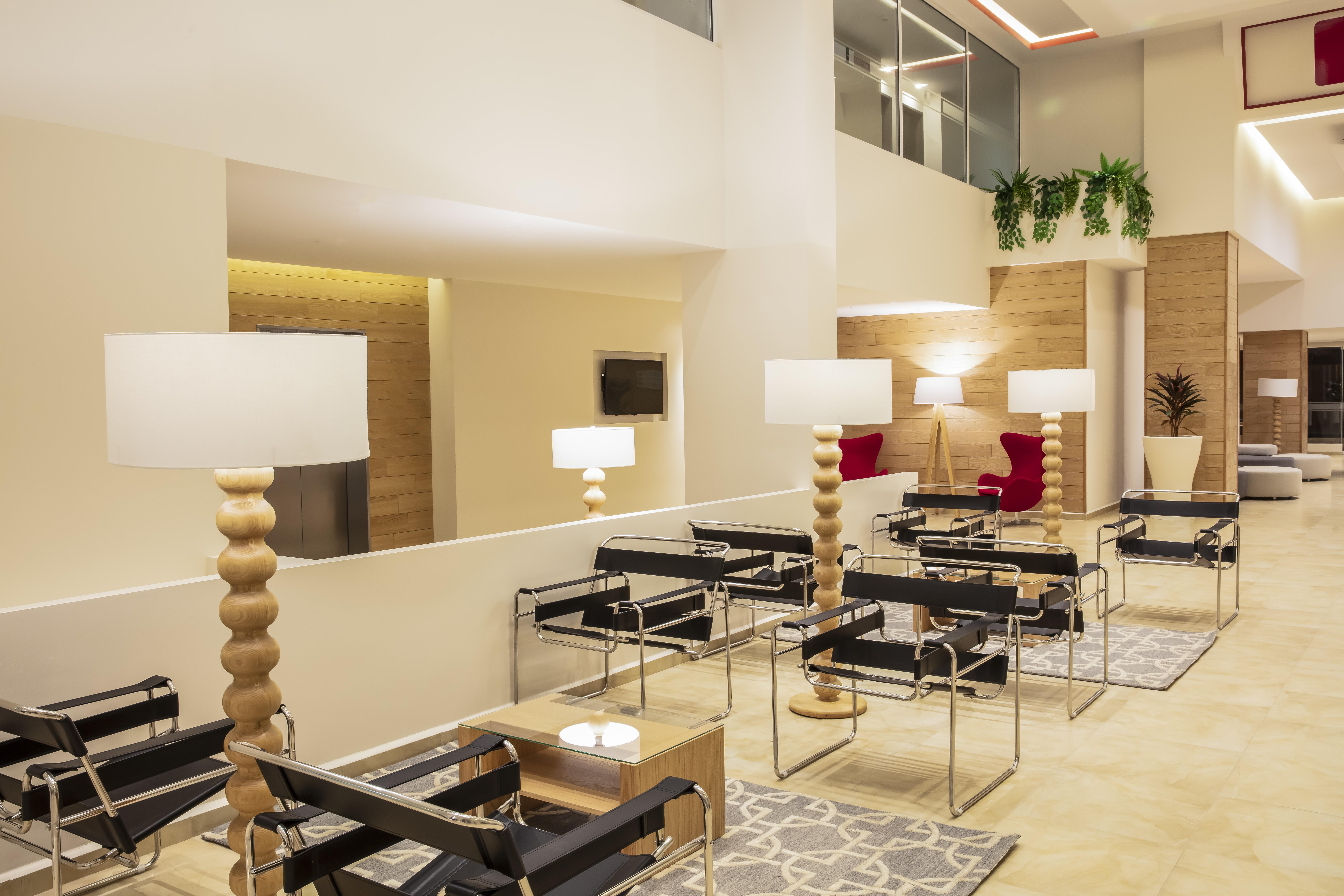 Fiesta Inn Celaya Galerias Экстерьер фото