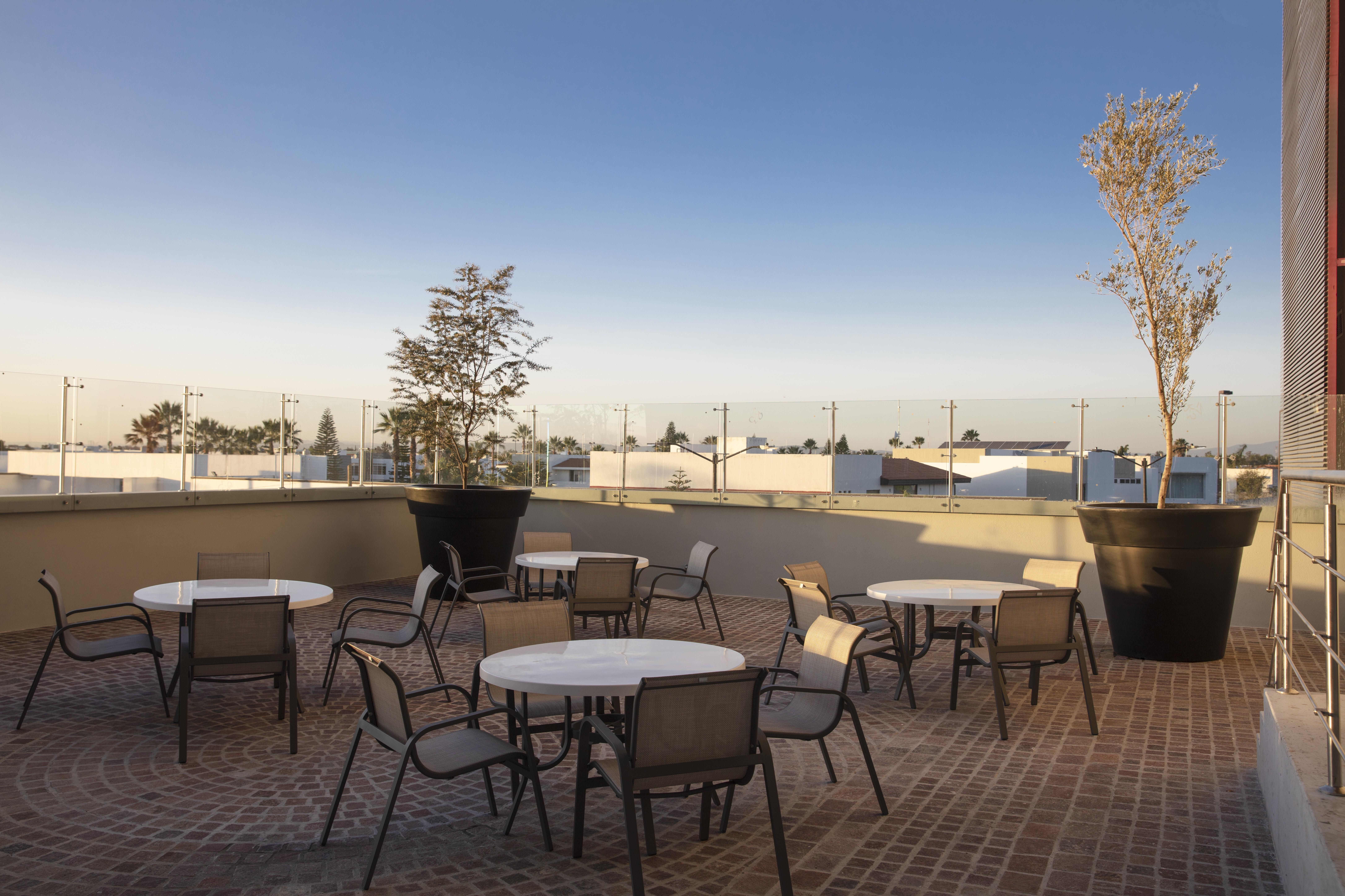 Fiesta Inn Celaya Galerias Экстерьер фото