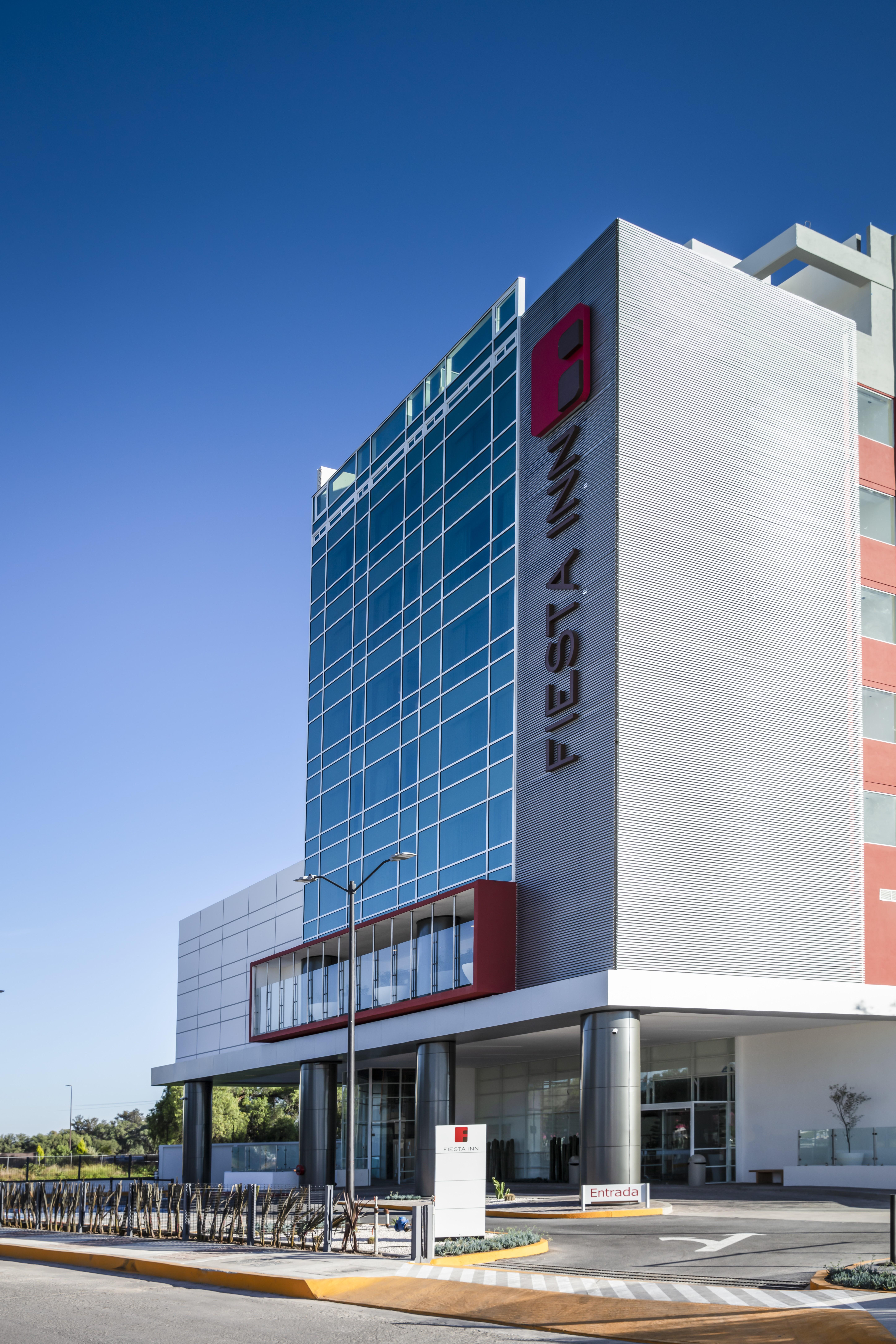 Fiesta Inn Celaya Galerias Экстерьер фото
