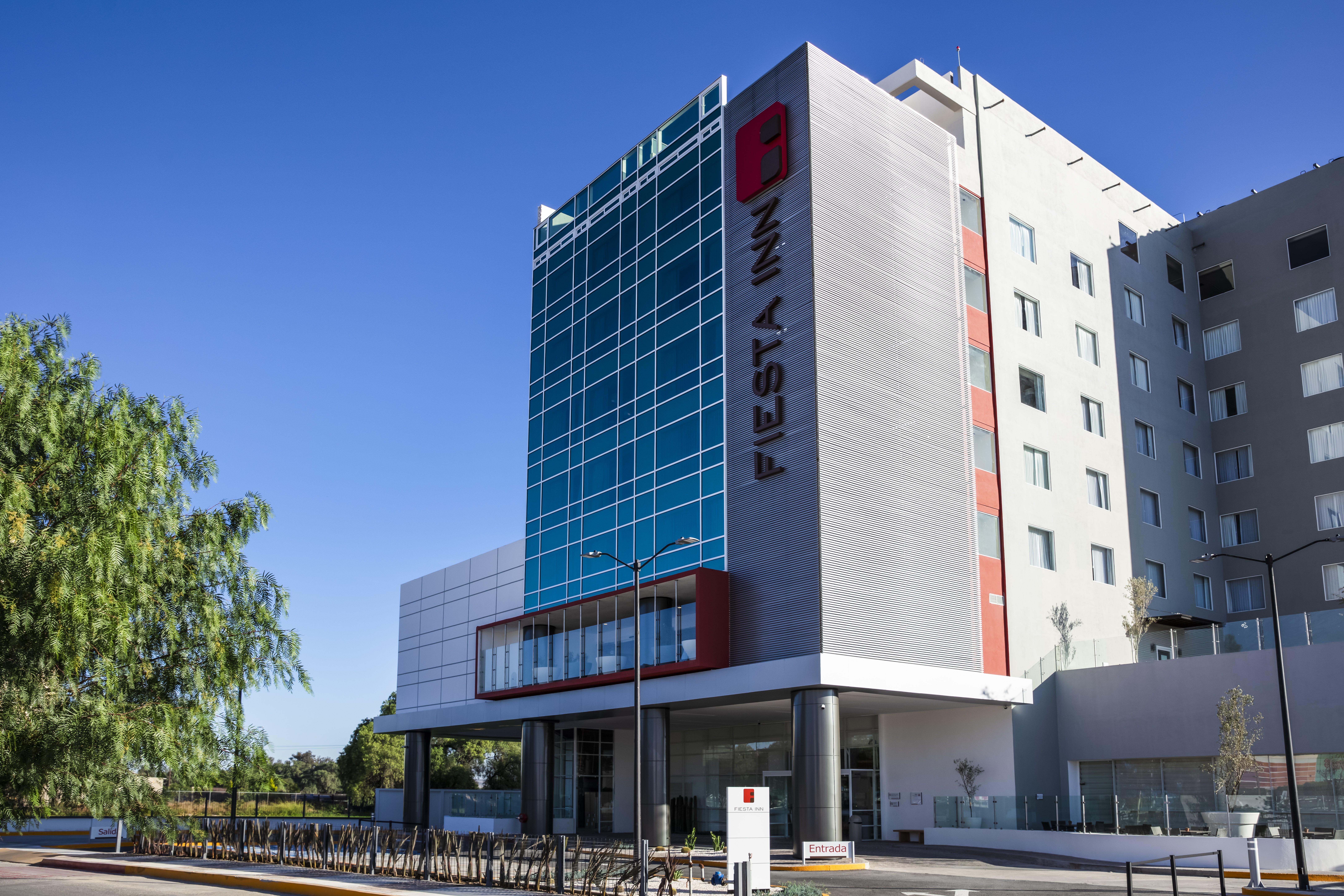 Fiesta Inn Celaya Galerias Экстерьер фото